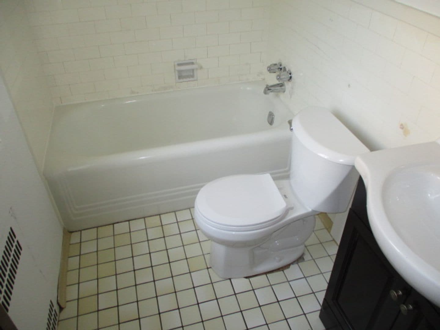Pittsburgh Apartment: 208 McCully St