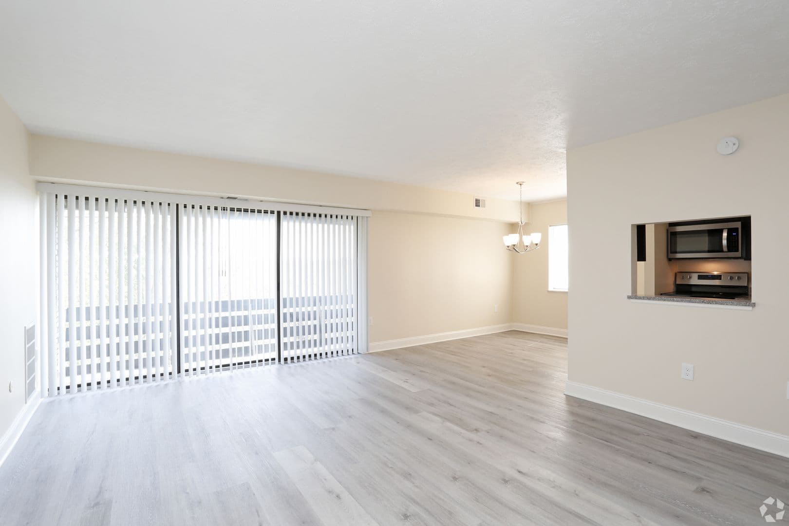 Moon Township Apartment: 700 Lee Drive