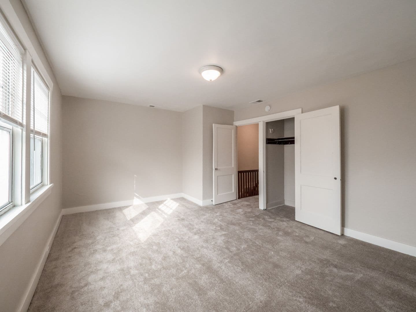 Pittsburgh Apartment: 323 Main Street