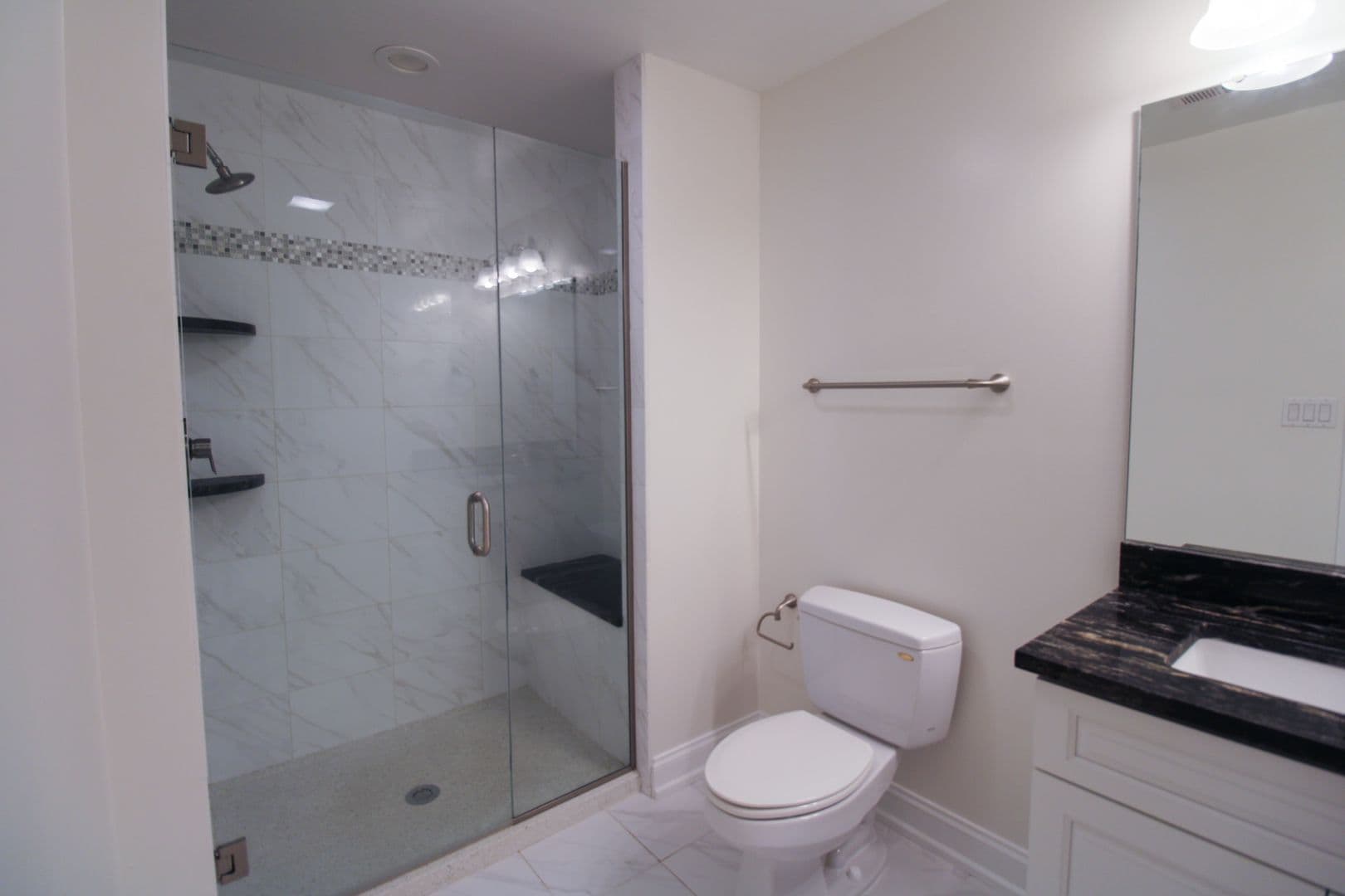 Mars Apartment: 1000 Adams Pointe Blvd.