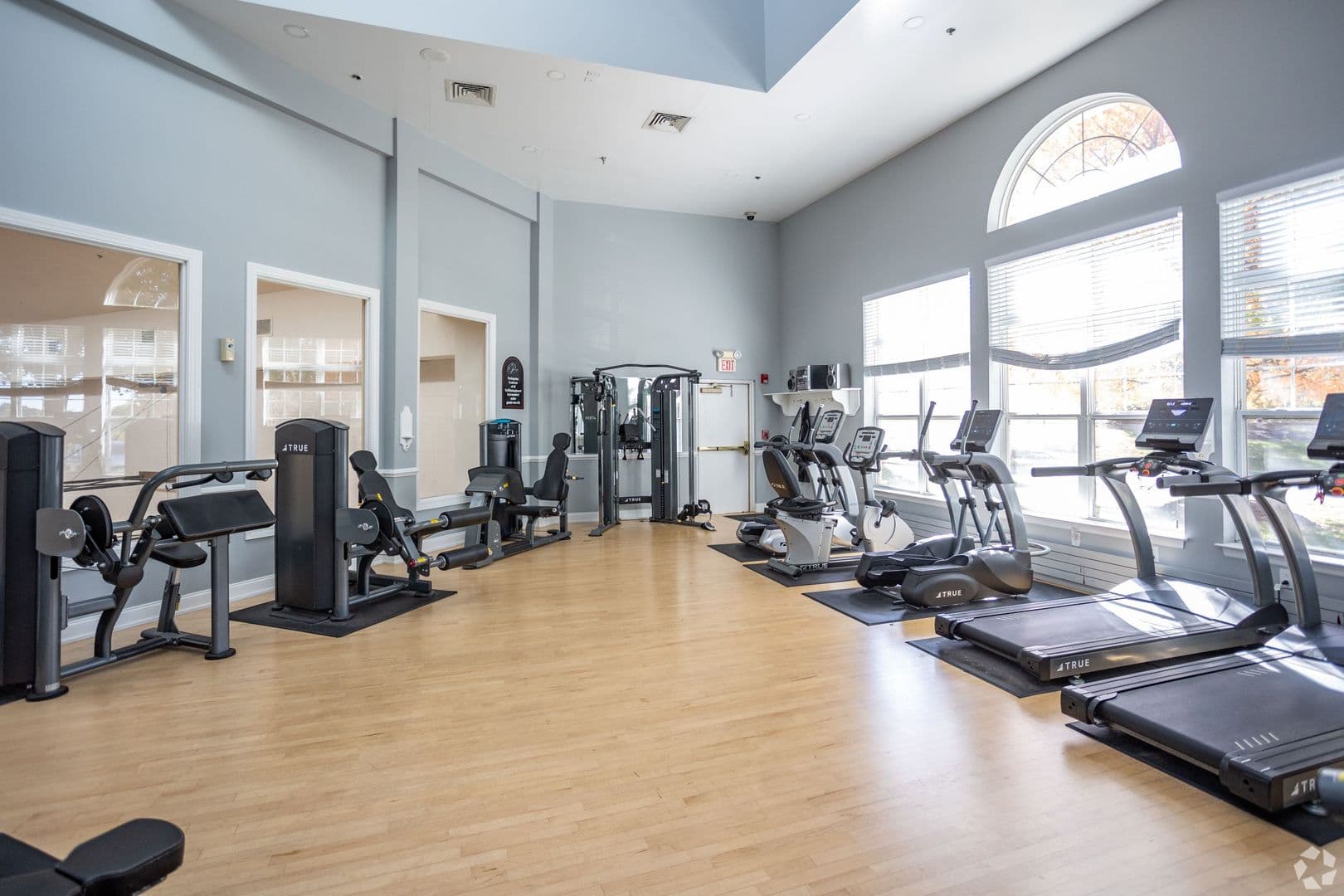 Mars Apartment: 1000 Adams Pointe Blvd.