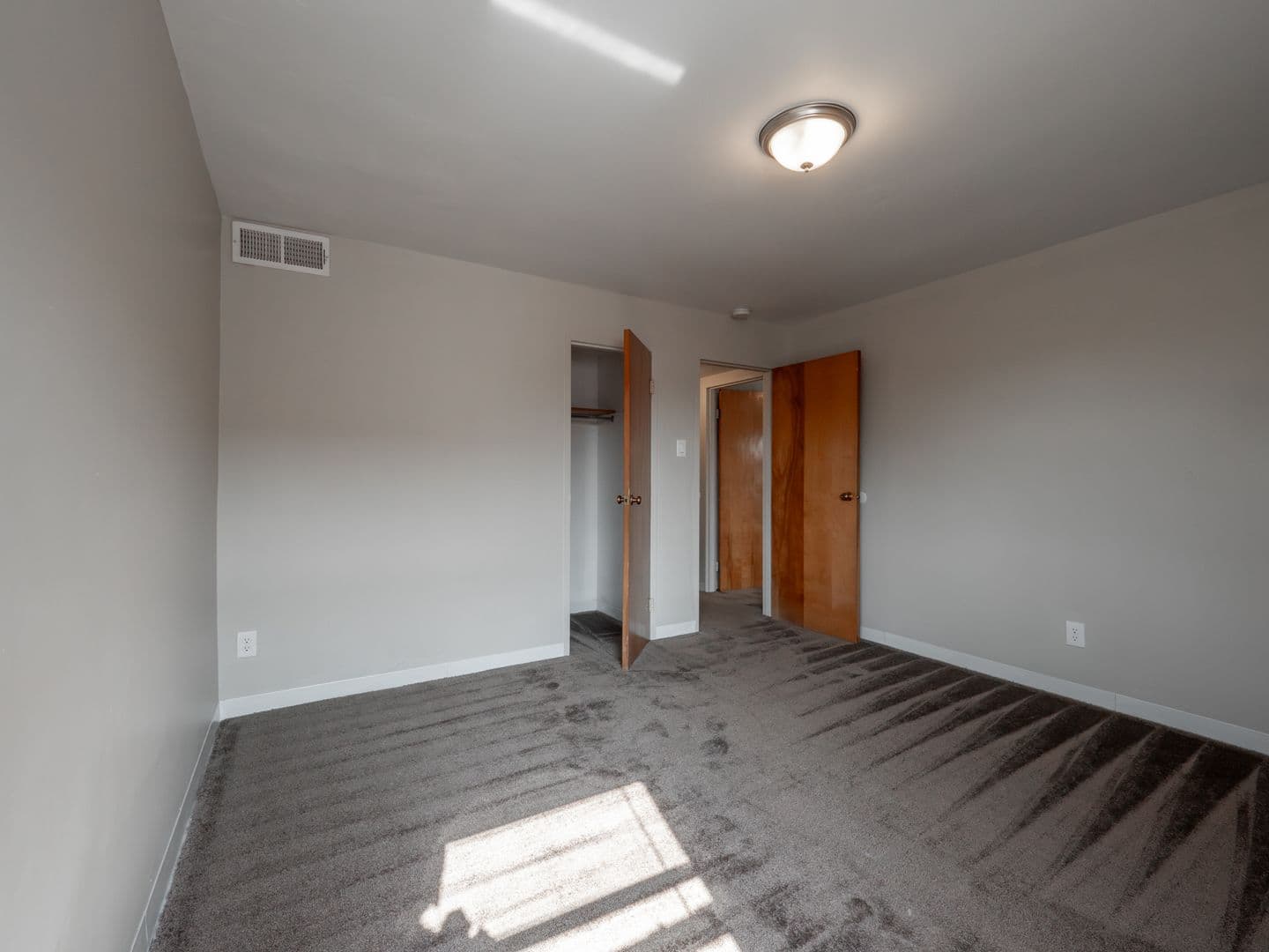 Pittsburgh Apartment: 418 Whitney Avenue