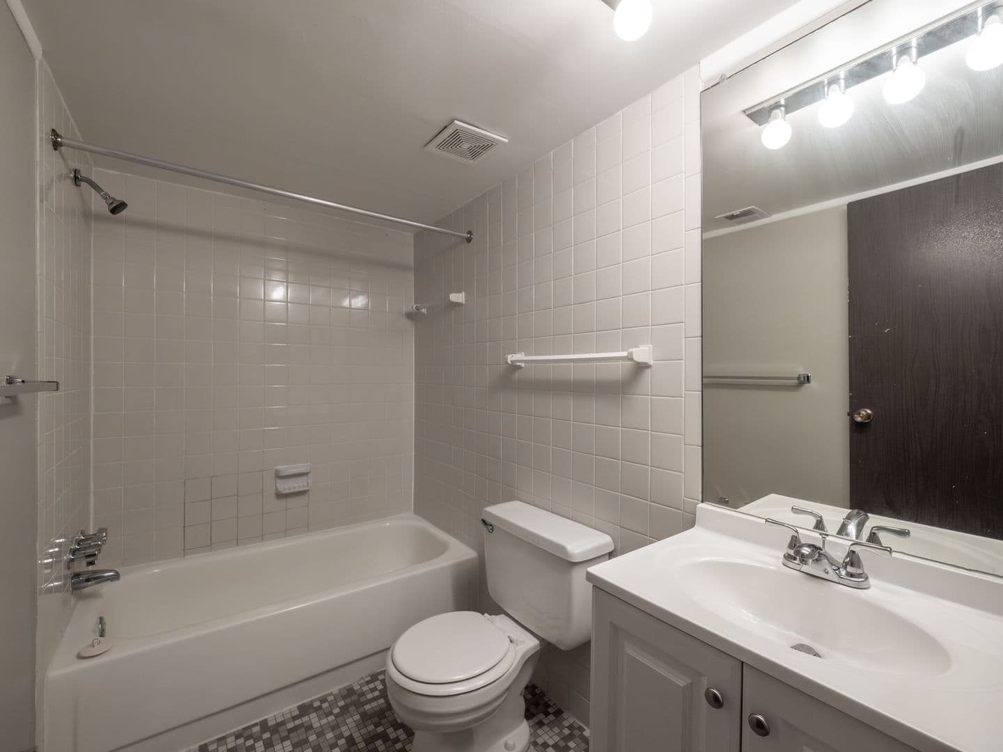 Moon Township Apartment: 700 Lee Drive