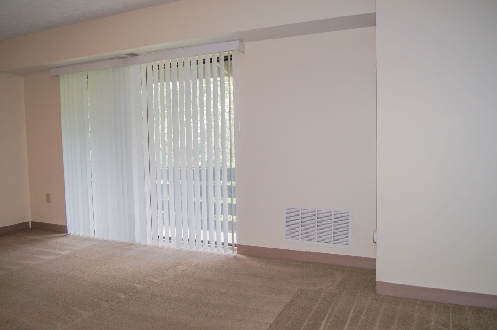 Moon Township Apartment: 700 Lee Drive