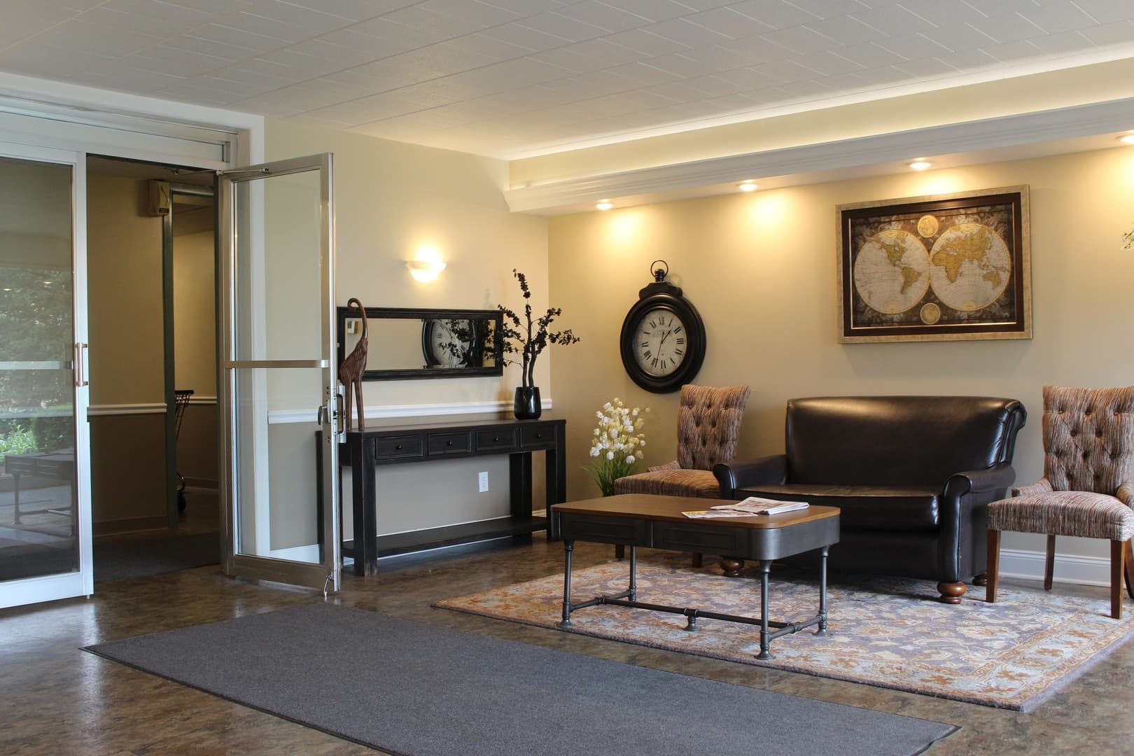 Avalon Apartment: 925 California Avenue