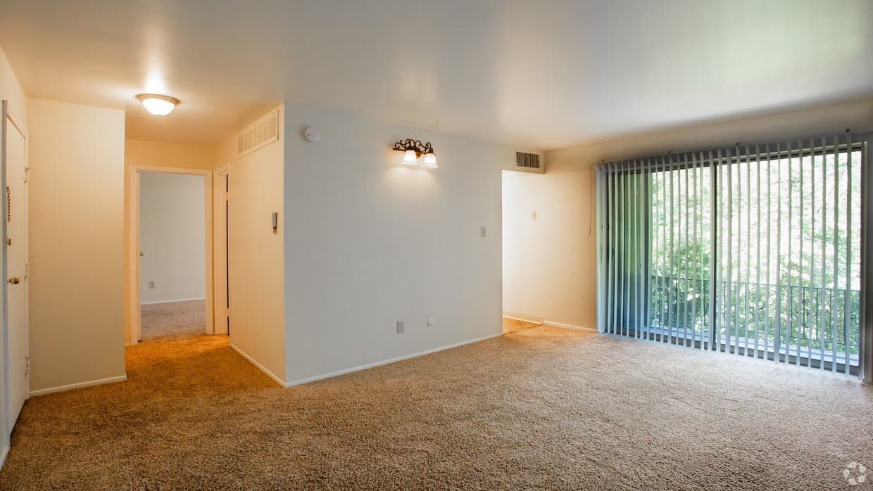 Mt. Lebanon Apartment: 200 Piper Drive