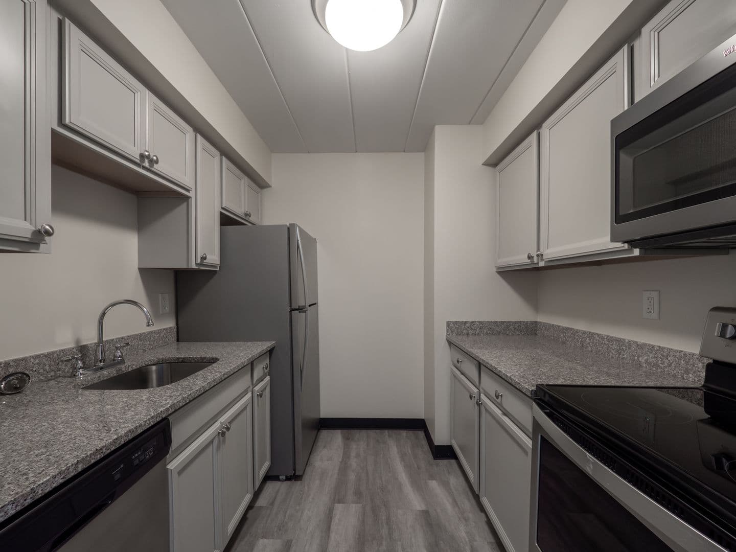 Moon Township Apartment: 700 Lee Drive