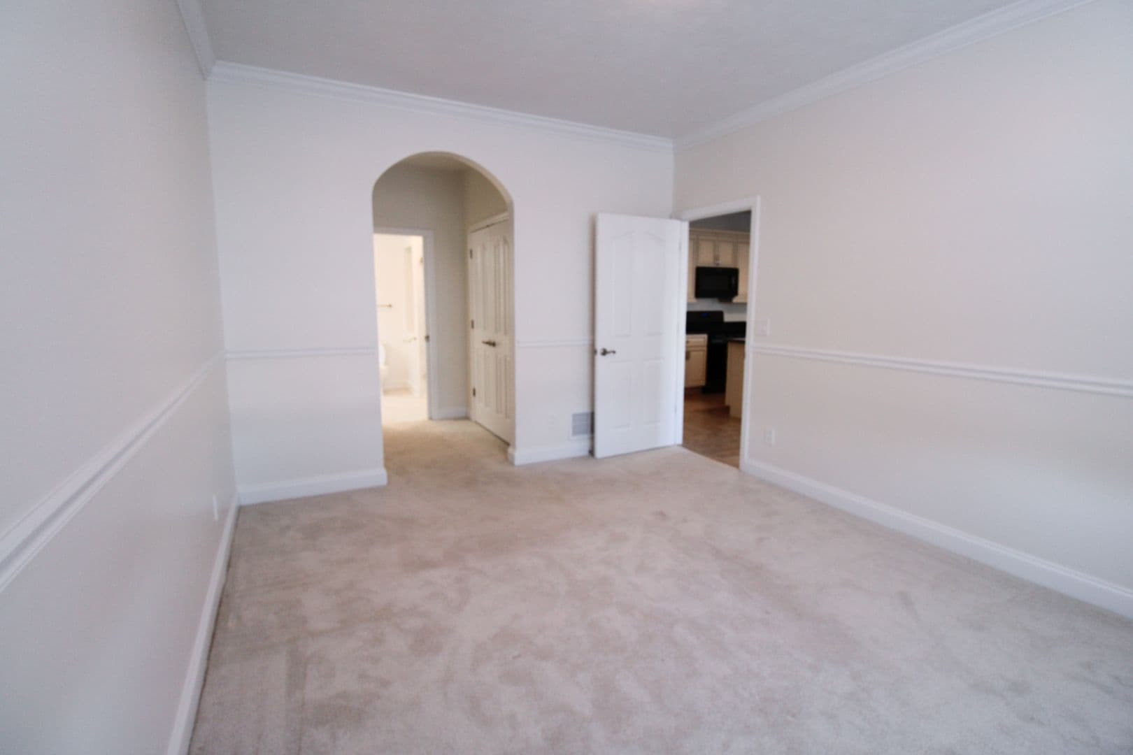 Mars Apartment: 1000 Adams Pointe Blvd.