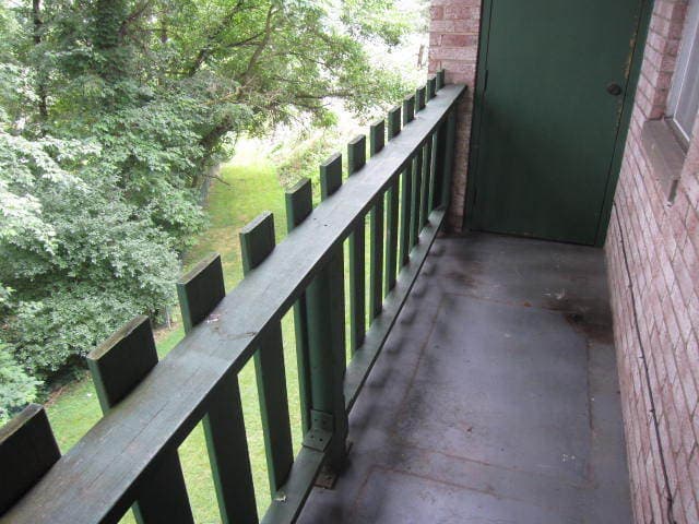 Swissvale Apartment: 2521 Milligan Way