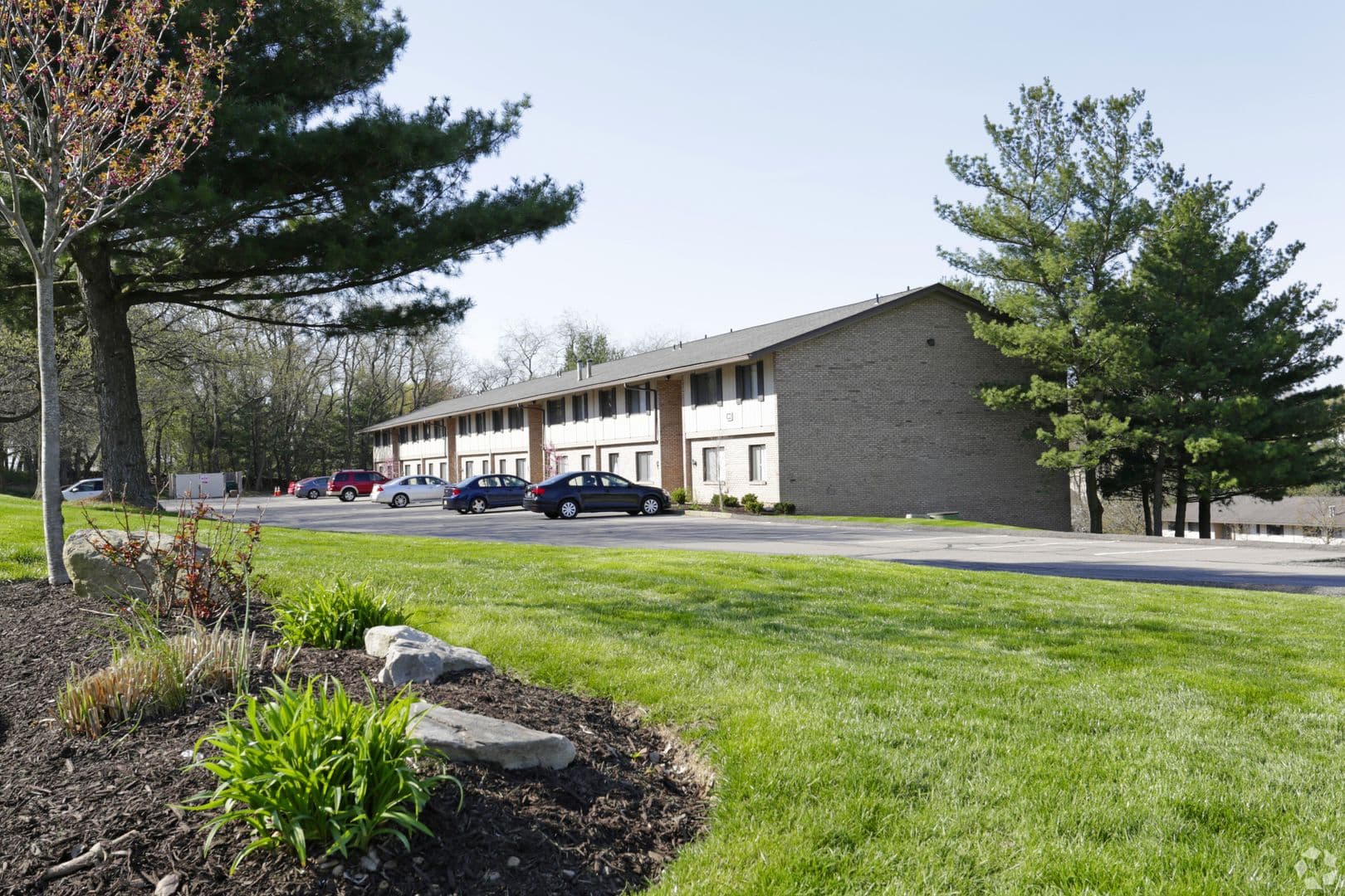 Moon Township Apartment: 700 Lee Drive