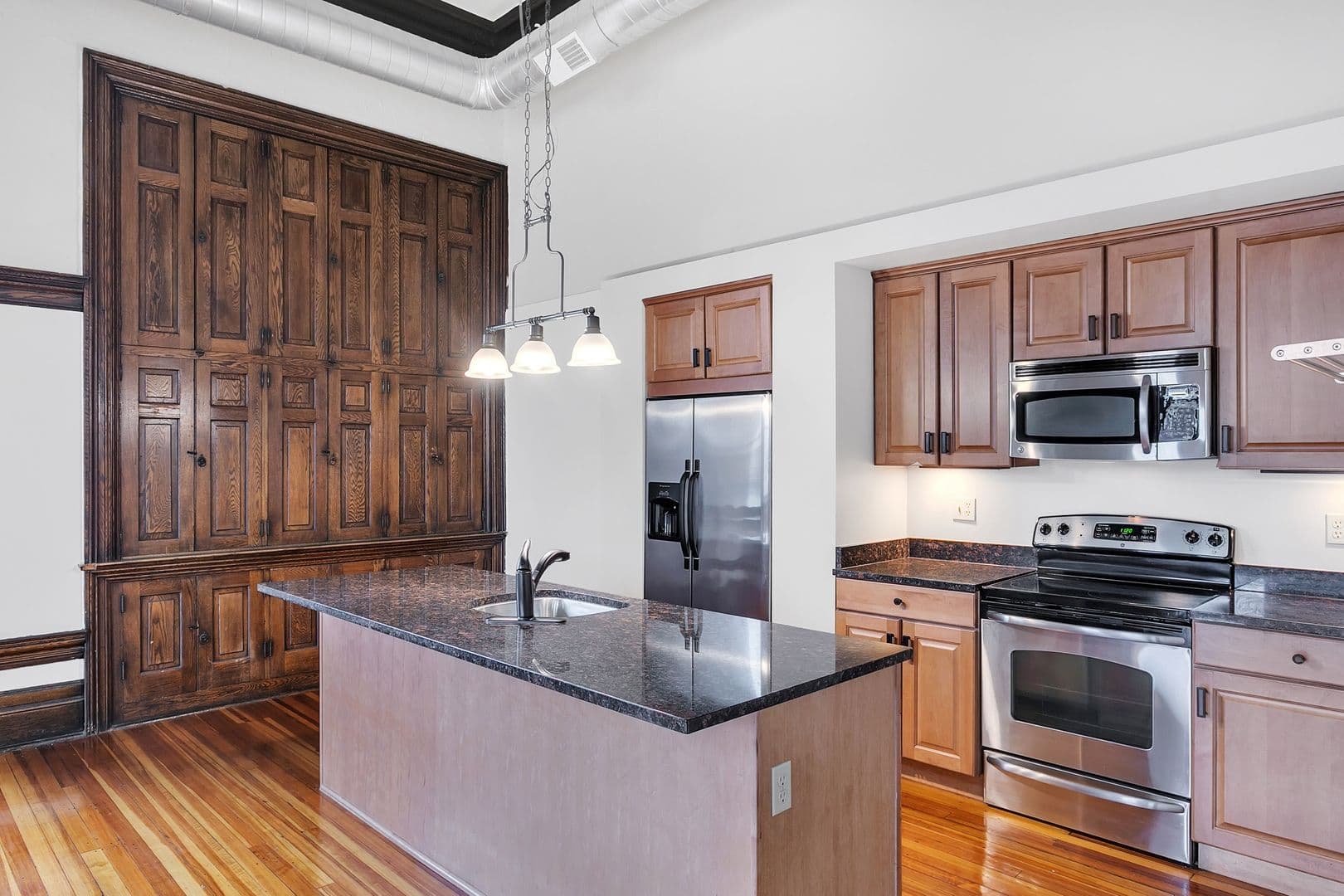 Pittsburgh Apartment: 216 Jefferson Avenue