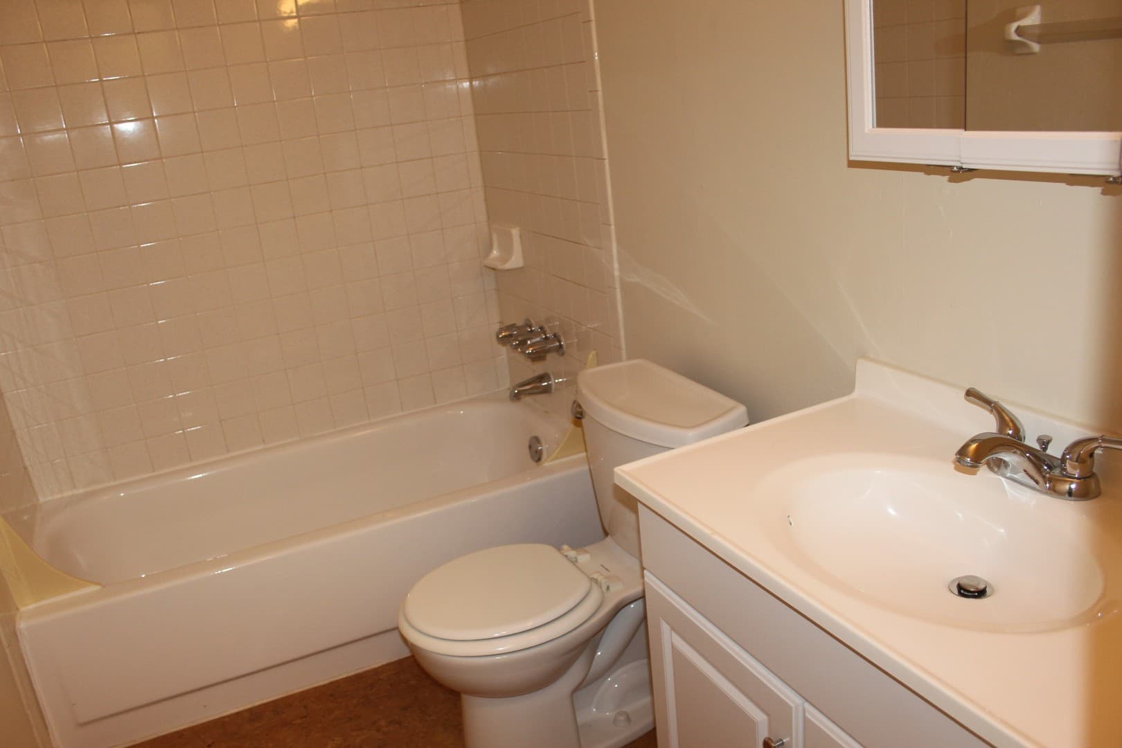 Swissvale Apartment: 2521 Milligan Way