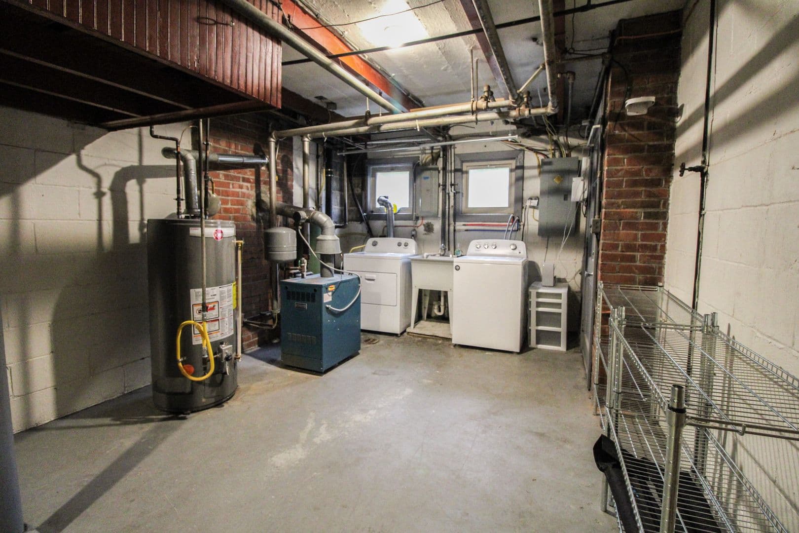 Crafton Apartment: 101 S Linwood Ave.