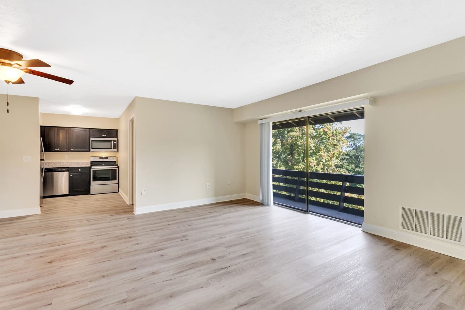 Moon Township Apartment: 700 Lee Drive