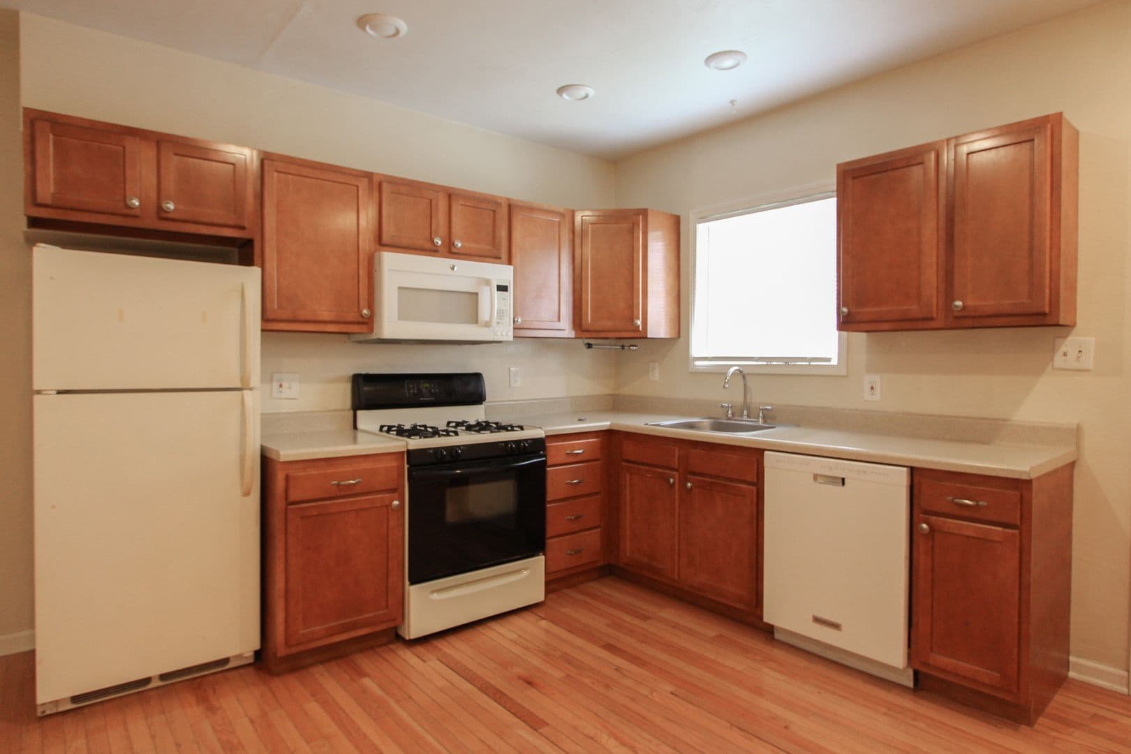Edgewood Apartment: 313 Whipple Street