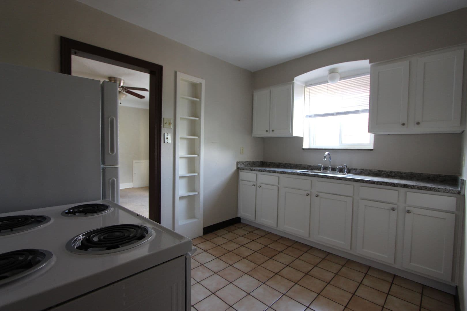 Pittsburgh Apartment: 208 McCully St