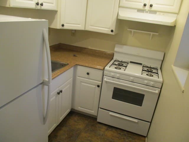Mt. Lebanon Apartment: 200 Piper Drive