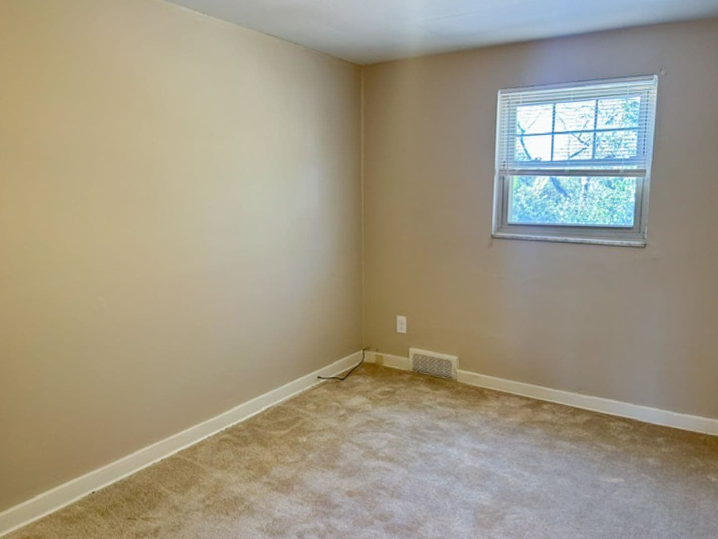 Pittsburgh Apartment: 177-185 Pennwood Ave