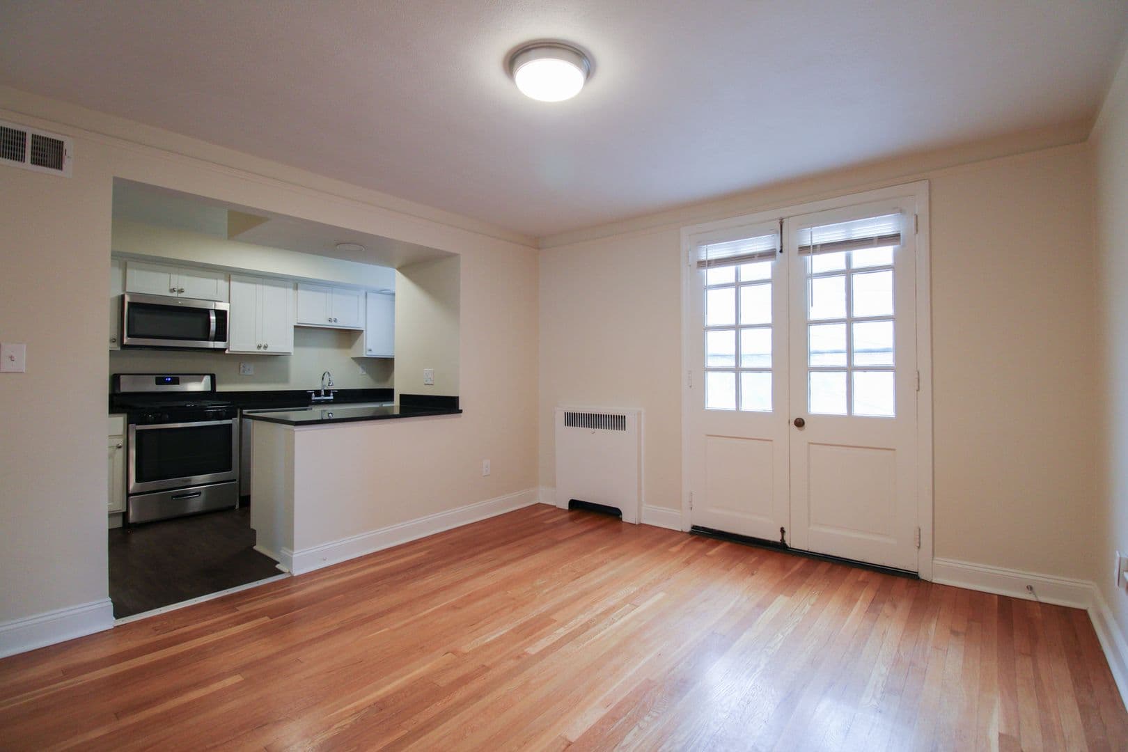 Crafton Apartment: 101 S Linwood Ave.