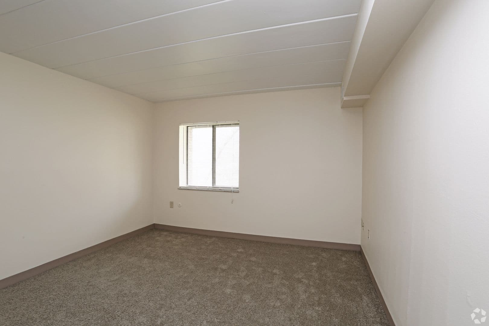 Moon Township Apartment: 700 Lee Drive