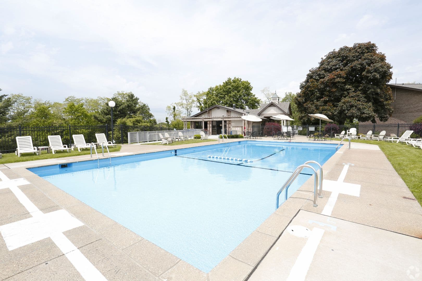 Moon Township Apartment: 1000 Kris Drive