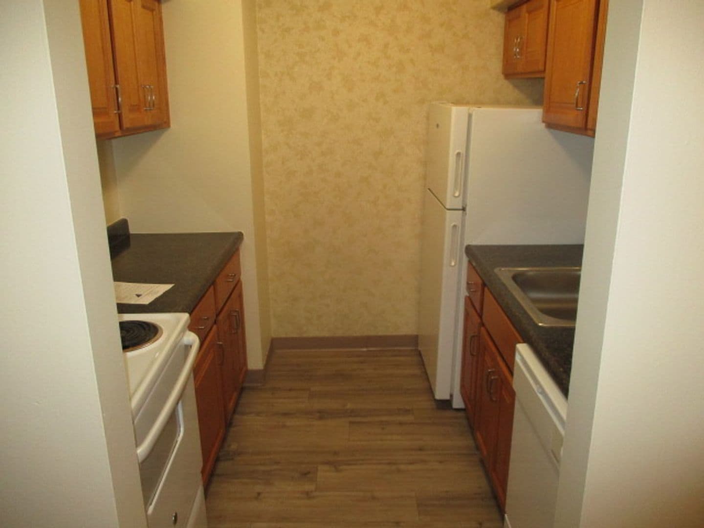 Moon Township Apartment: 500 Lee Drive