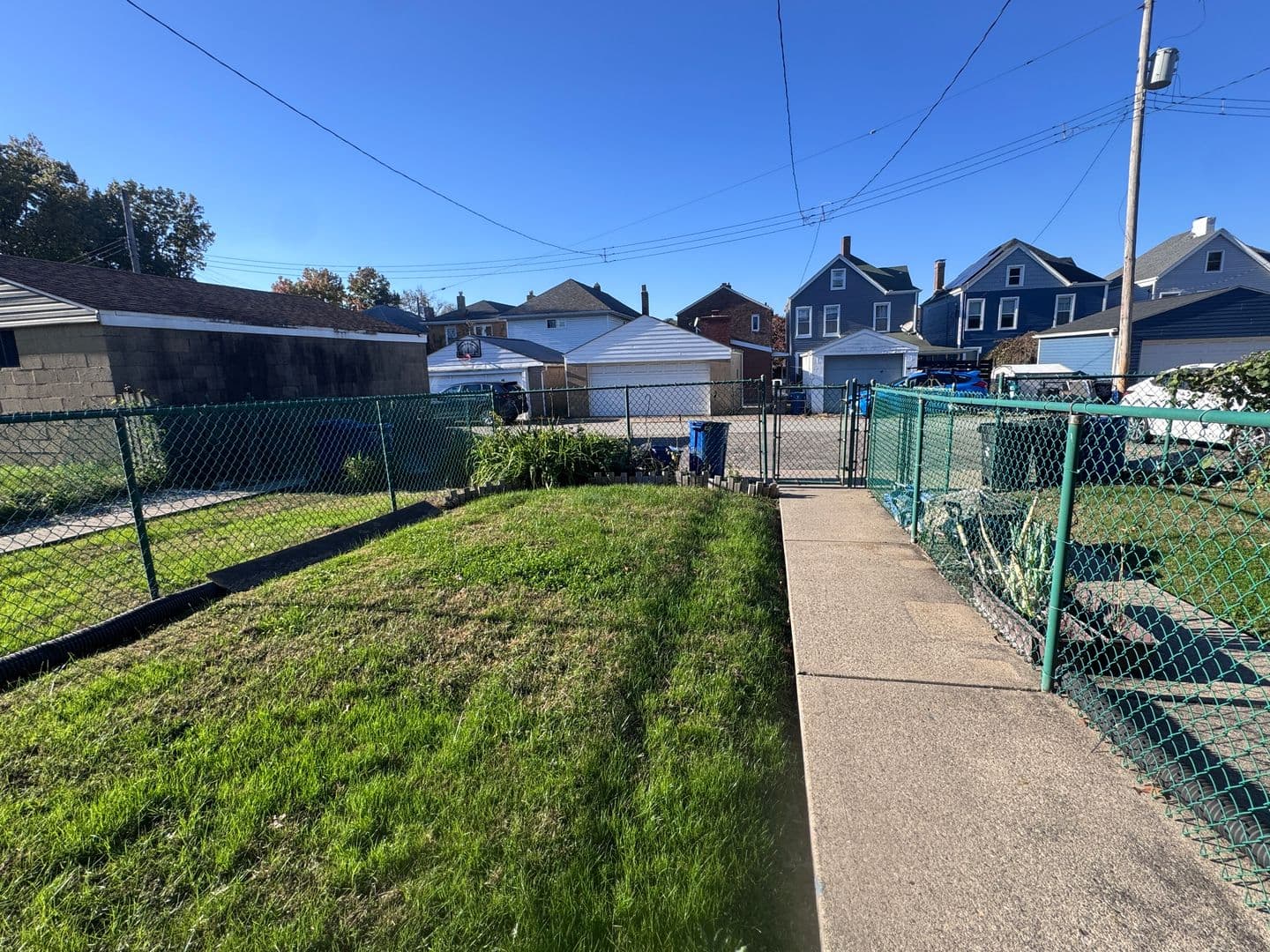 Edgewood Apartment: 313 Whipple Street