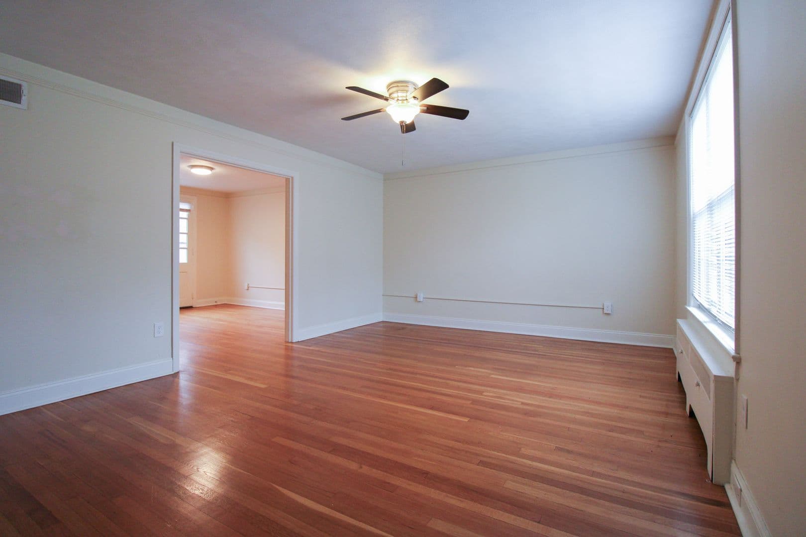 Crafton Apartment: 101 S Linwood Ave.