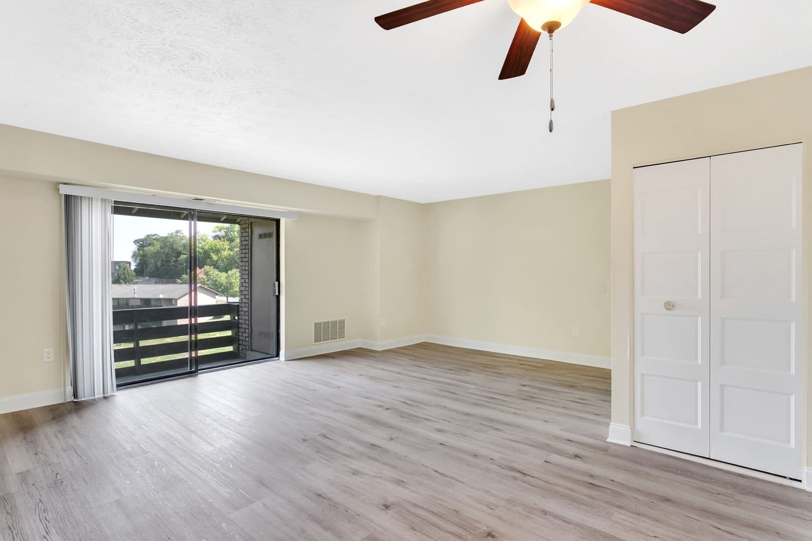 Moon Township Apartment: 700 Lee Drive