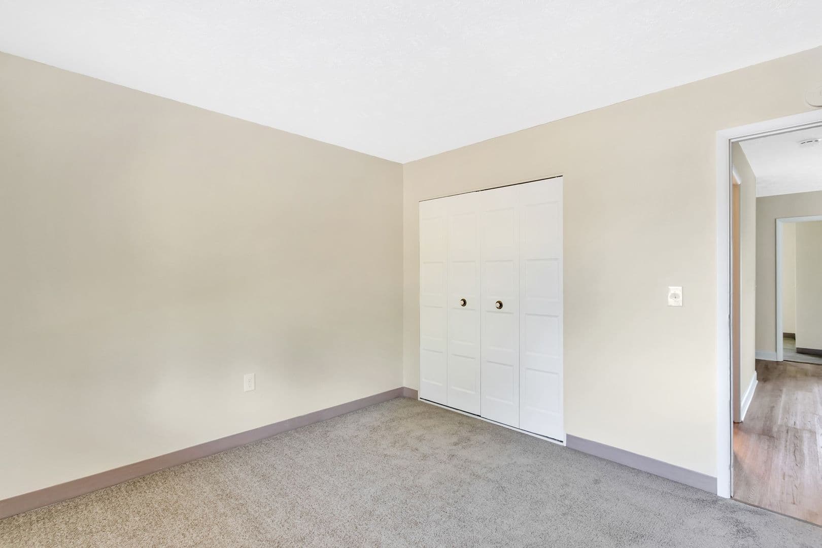 Moon Township Apartment: 700 Lee Drive