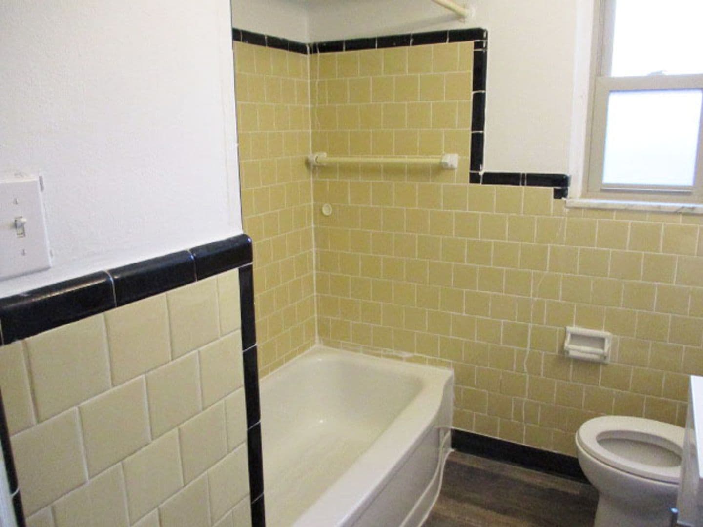 Brentwood Apartment: 3848 Brownsville Road