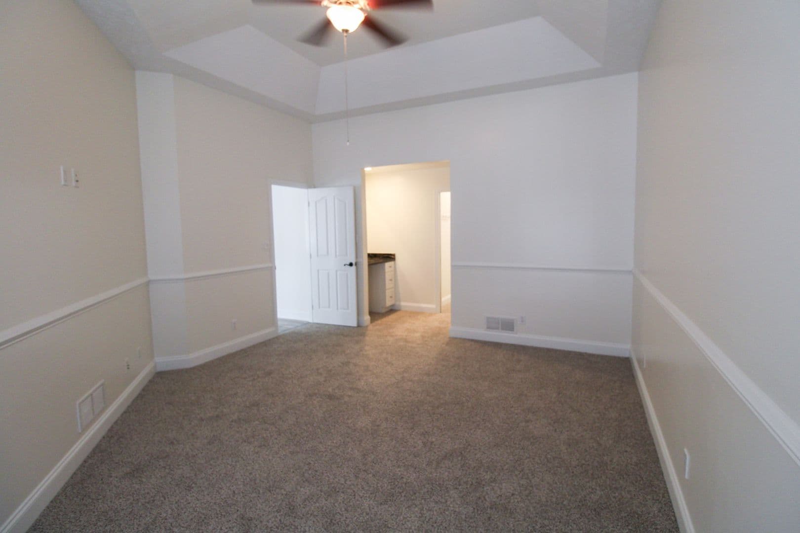Mars Apartment: 1000 Adams Pointe Blvd.