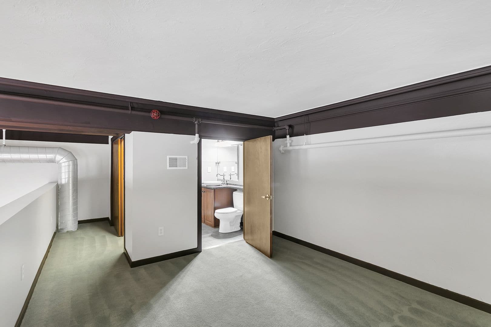 Pittsburgh Apartment: 216 Jefferson Avenue