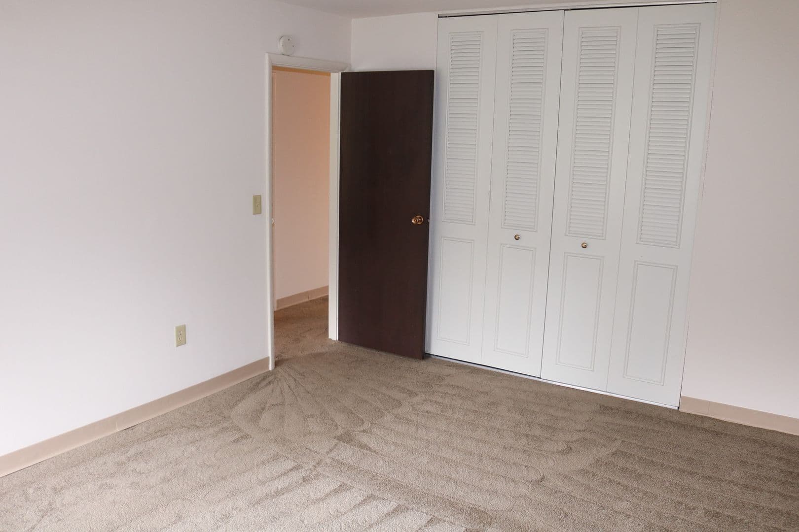 Moon Township Apartment: 700 Lee Drive