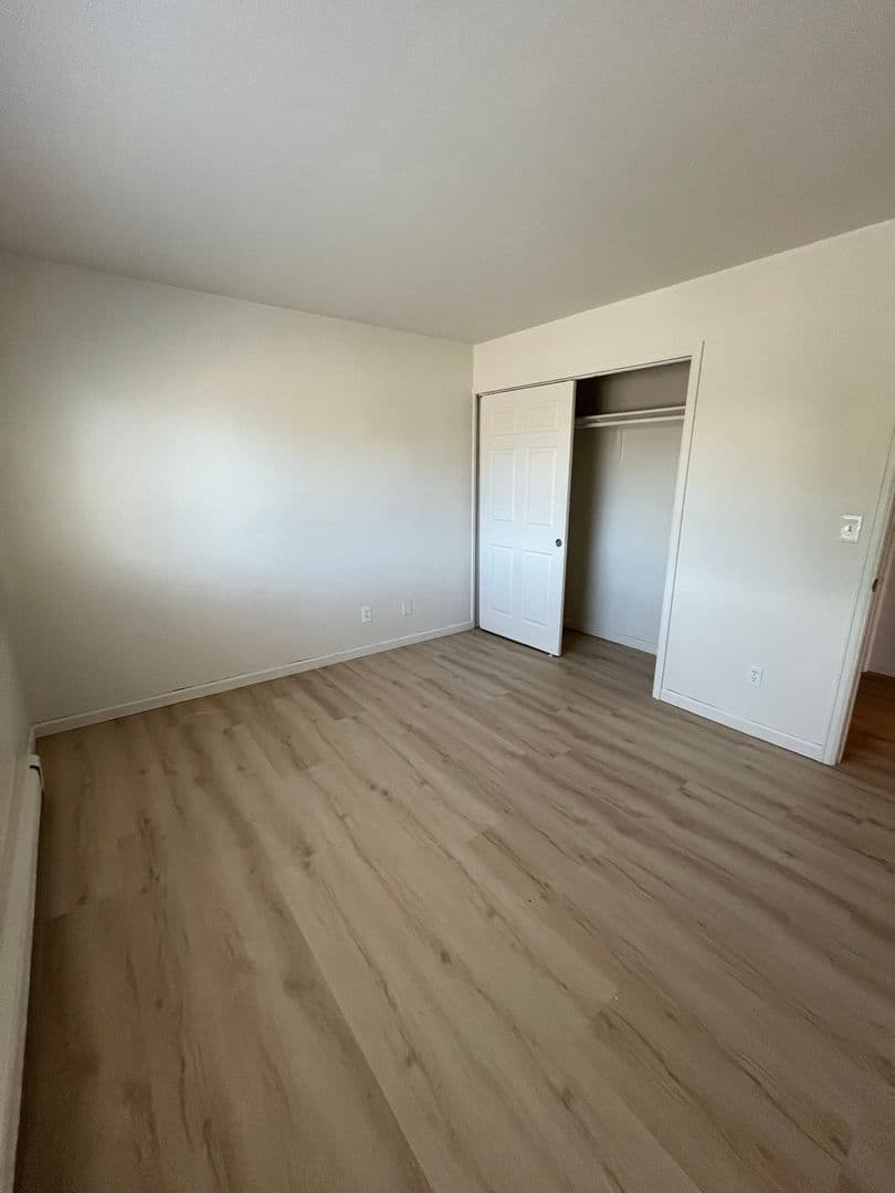 Lousiville Apartment: 1025 East South Boulder Road