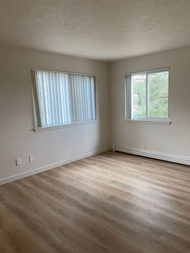 Lousiville Apartment: 1025 East South Boulder Road