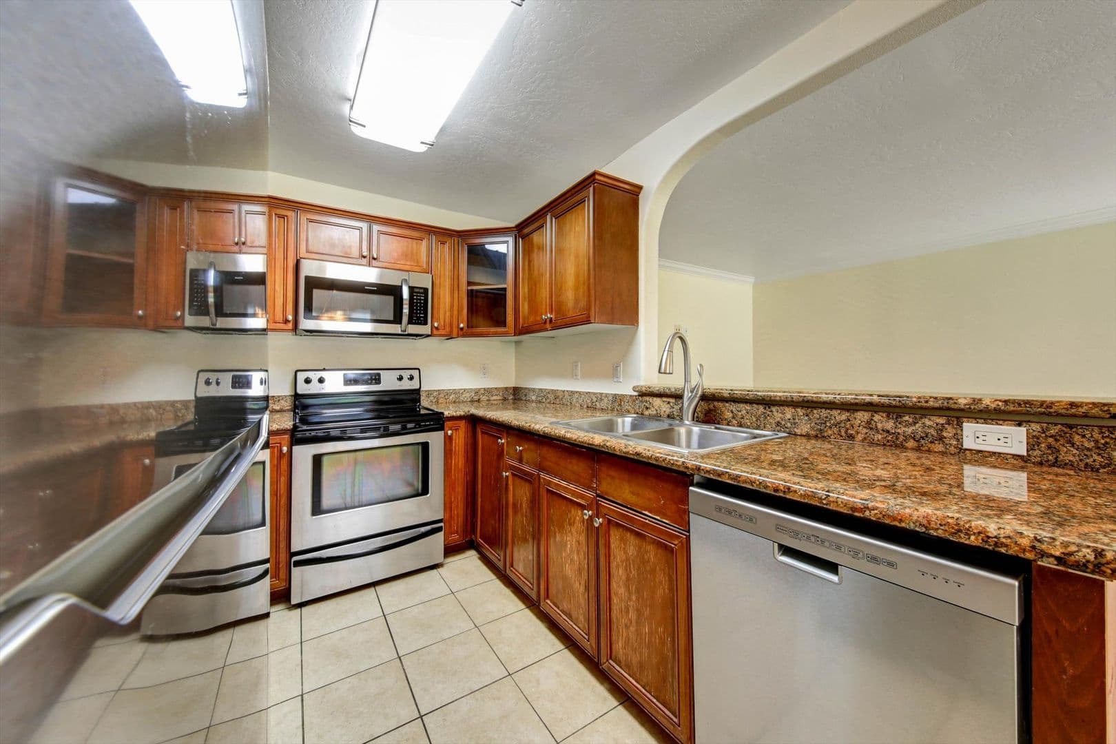 San Diego House: 792 Avocado Ave #47