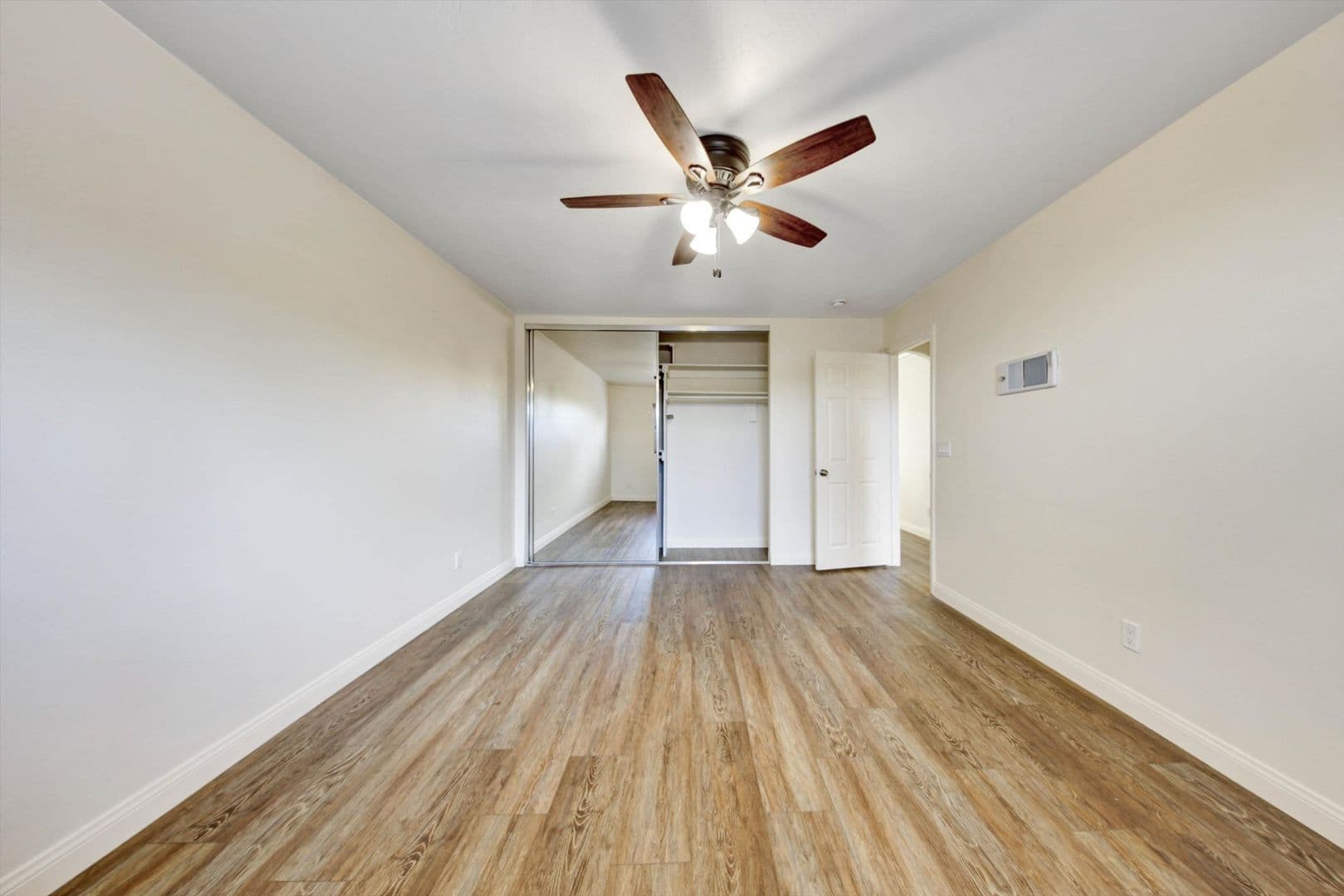 San Diego House: 792 Avocado Ave #47