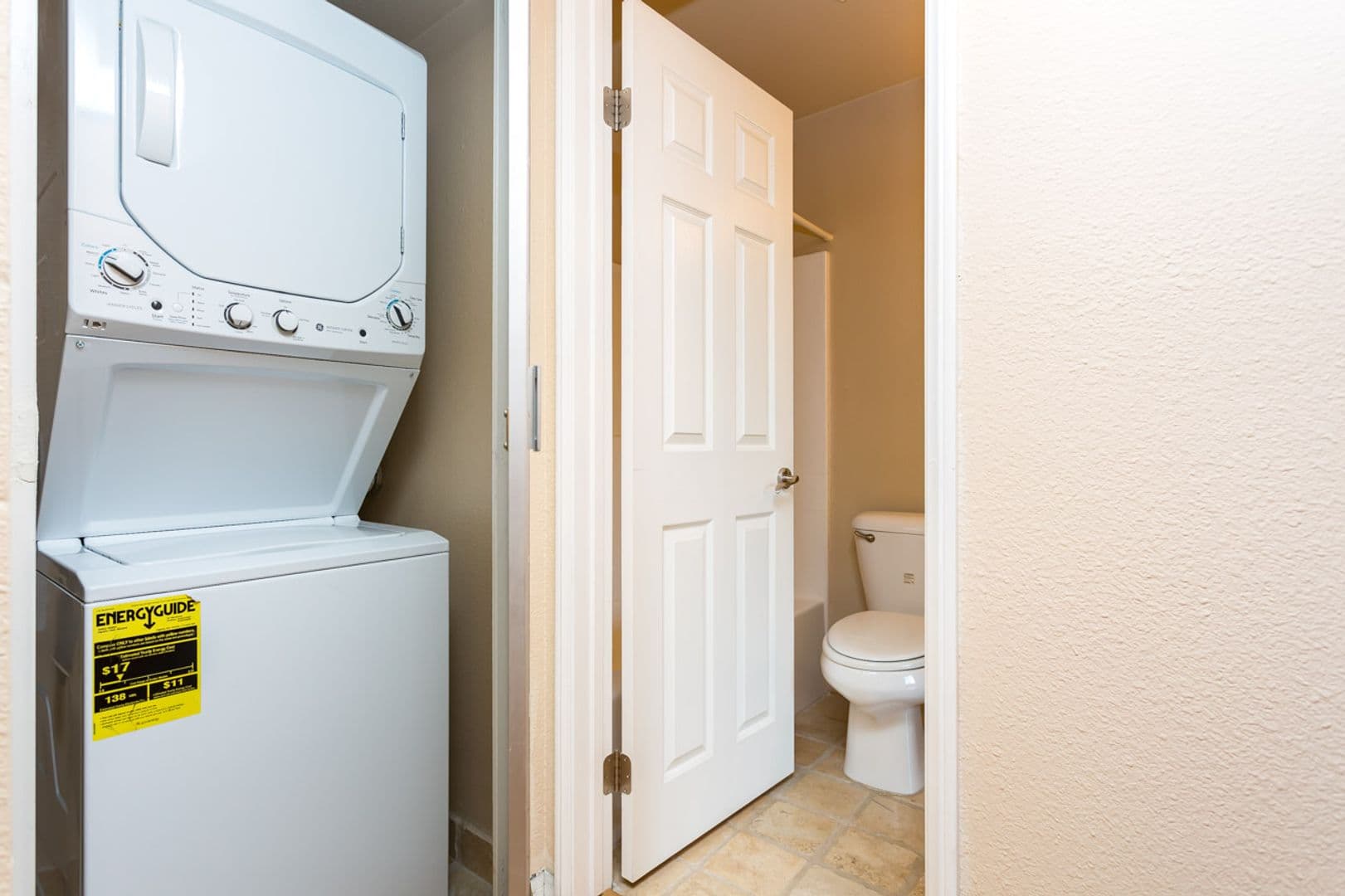 San Diego House: 7160 Shoreline Dr. #4314