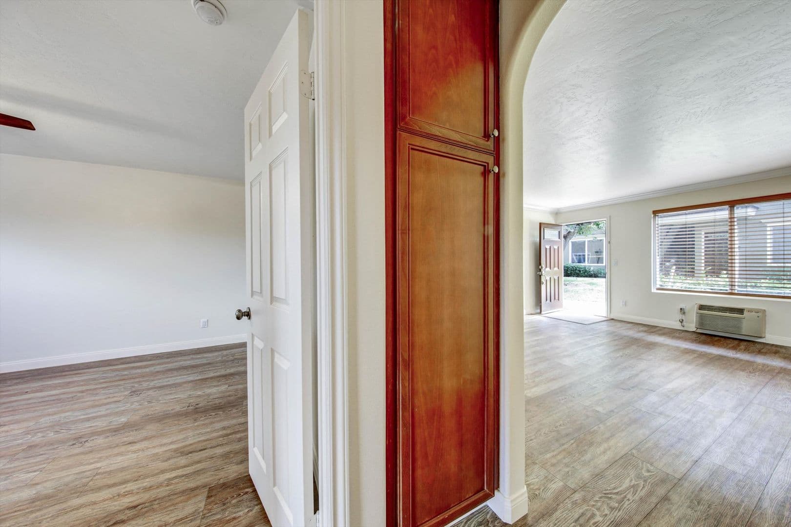 San Diego House: 792 Avocado Ave #47