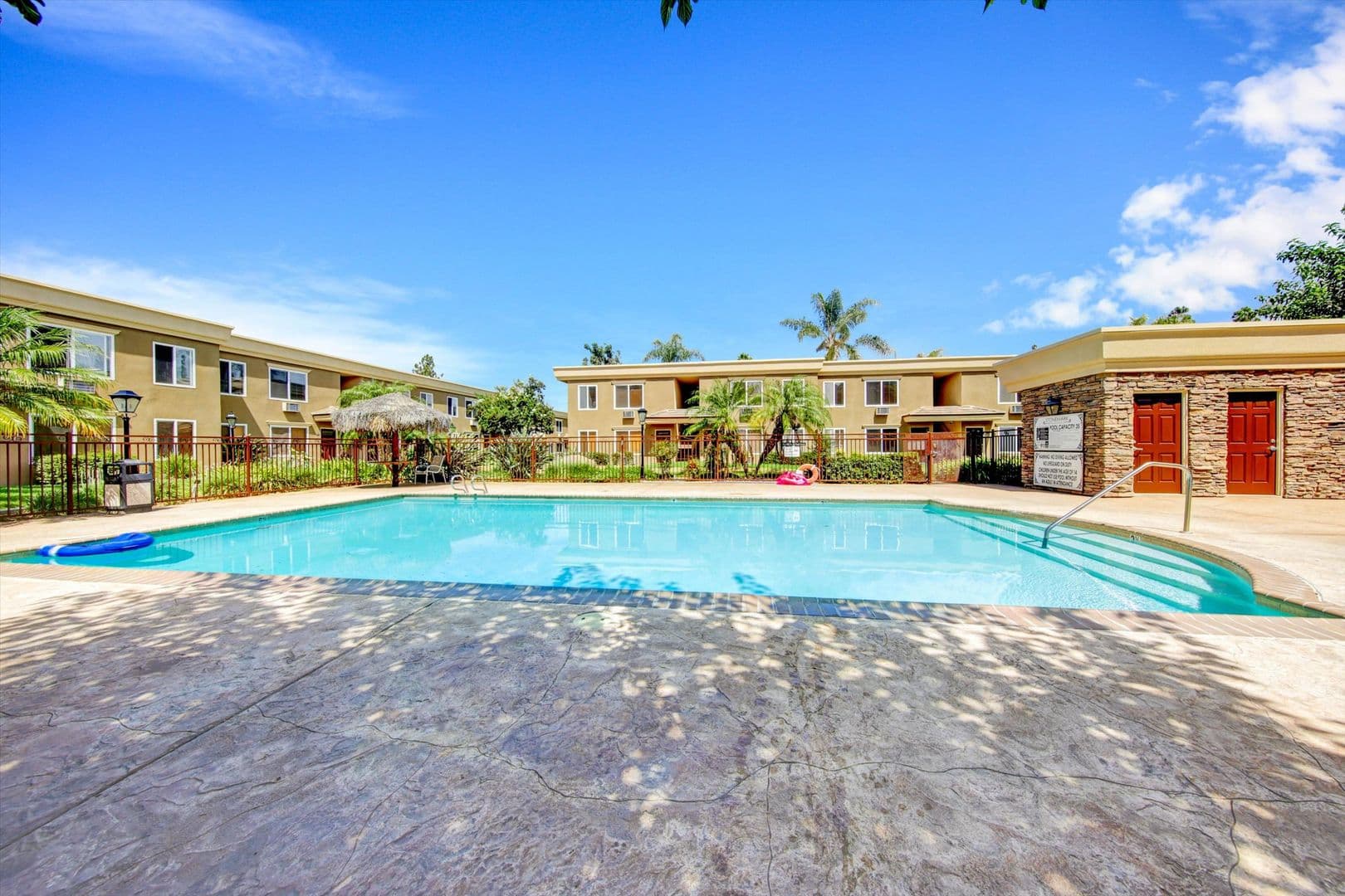 San Diego House: 792 Avocado Ave #47