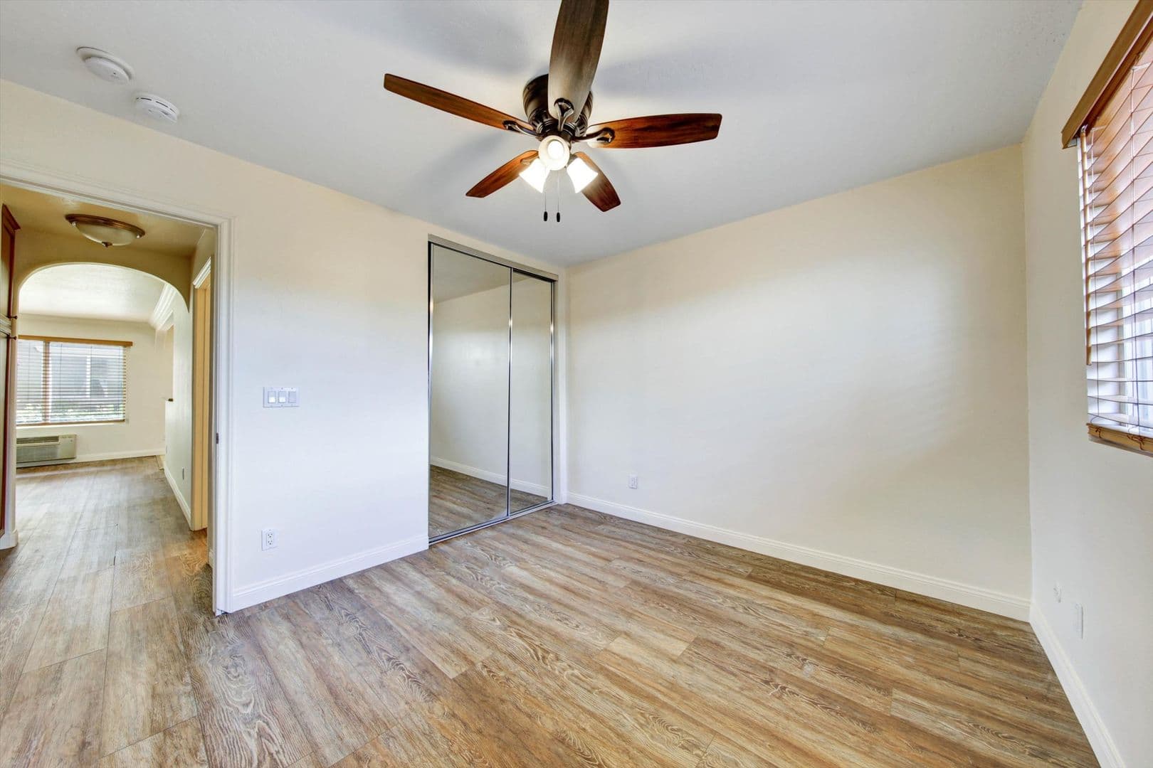 San Diego House: 792 Avocado Ave #47