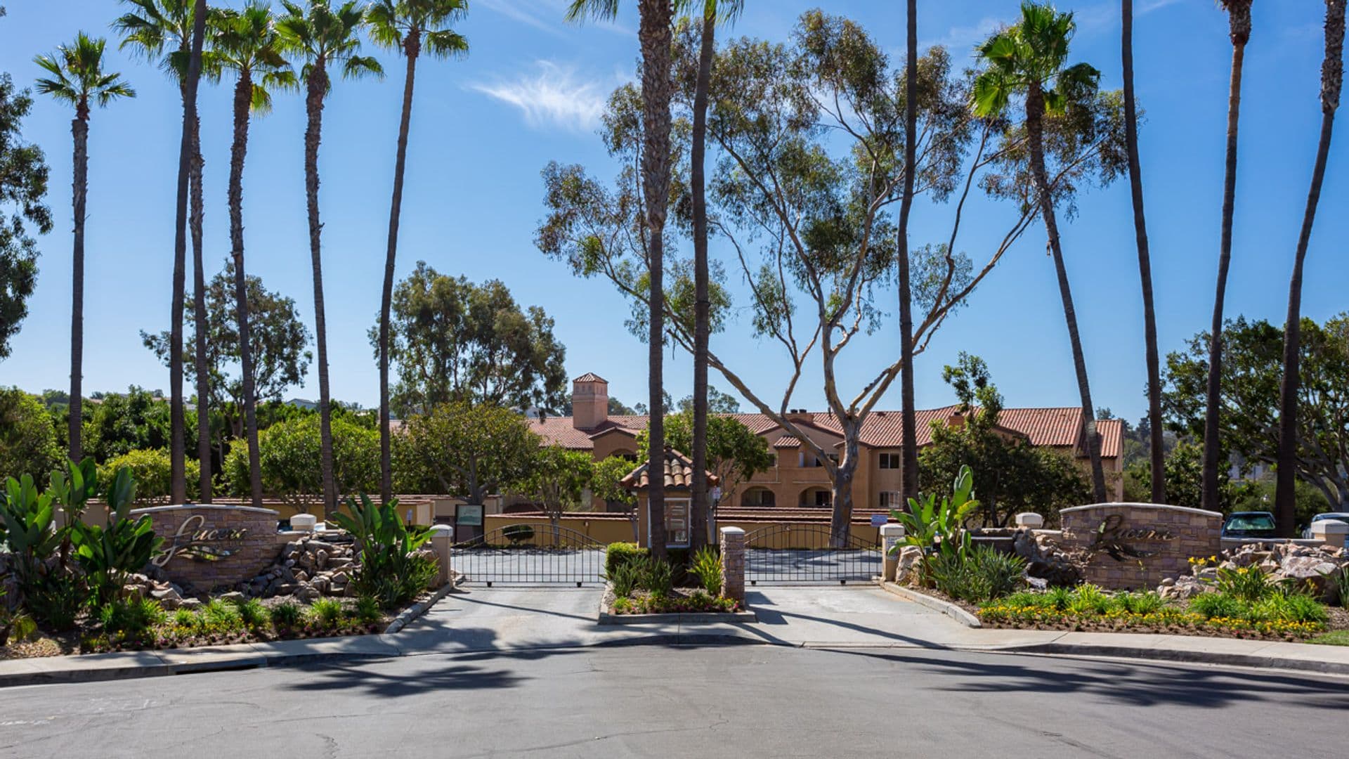 San Diego House: 7160 Shoreline Dr. #4314