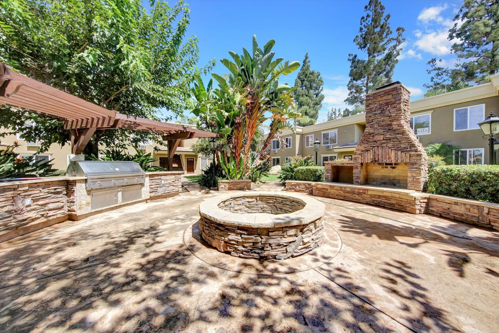San Diego House: 792 Avocado Ave #47