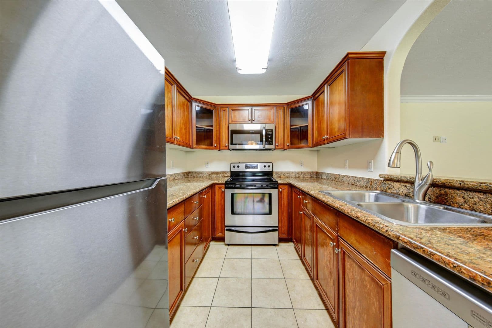 San Diego House: 792 Avocado Ave #47