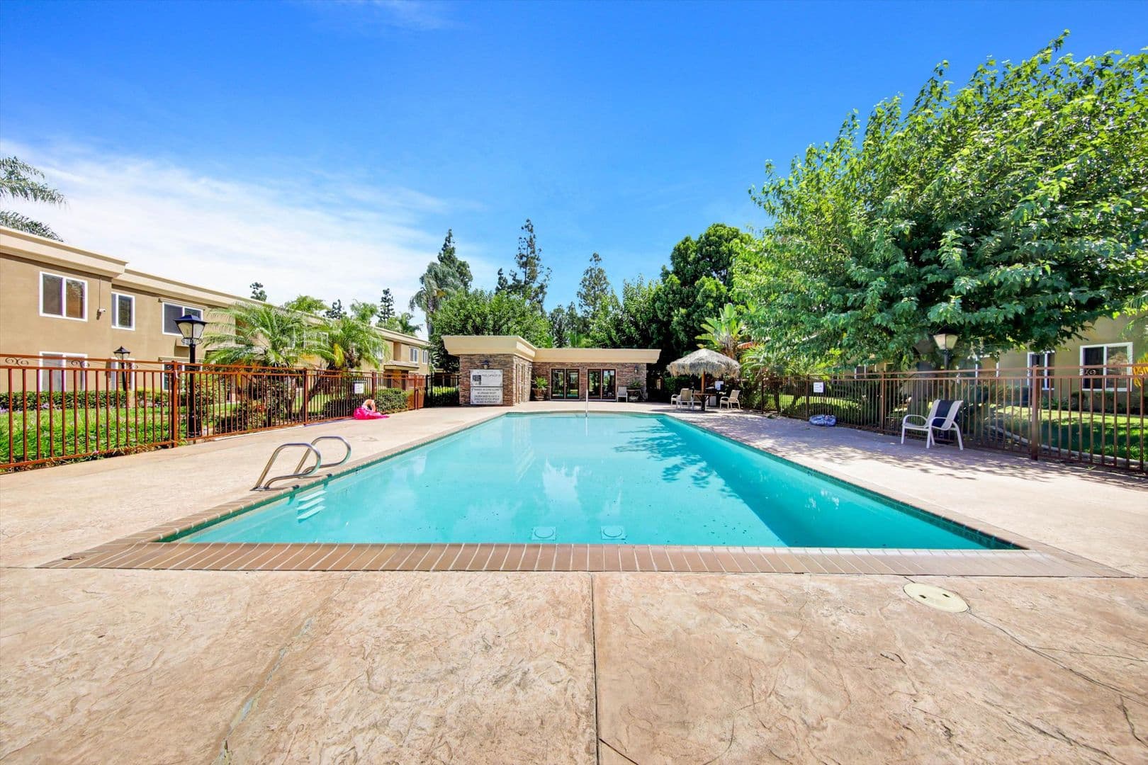 San Diego House: 792 Avocado Ave #47