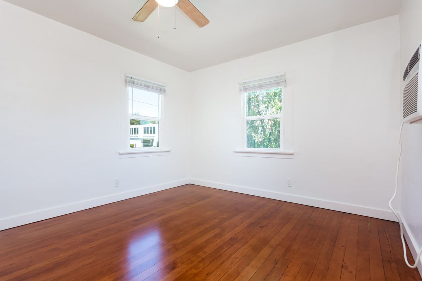 El Cajon House: 303 S Sunshine Ave