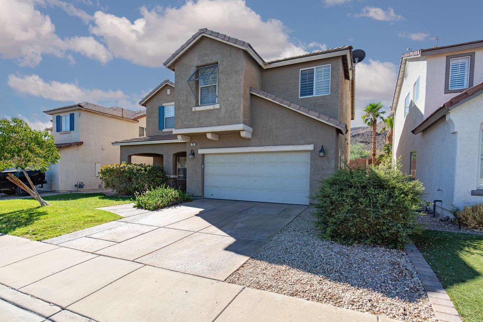 Henderson House: 725 Smokey Mountain Ave