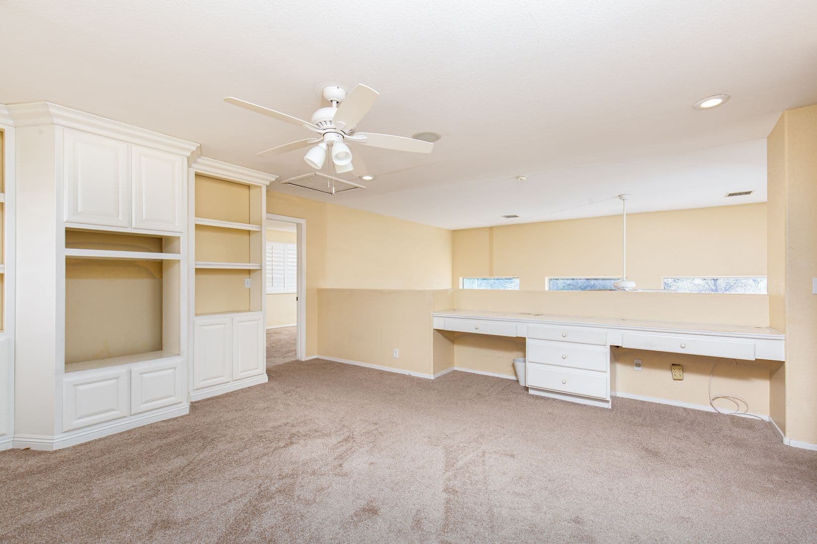 Henderson House: 725 Smokey Mountain Ave