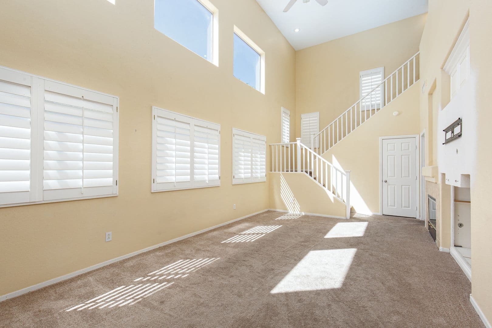 Henderson House: 725 Smokey Mountain Ave